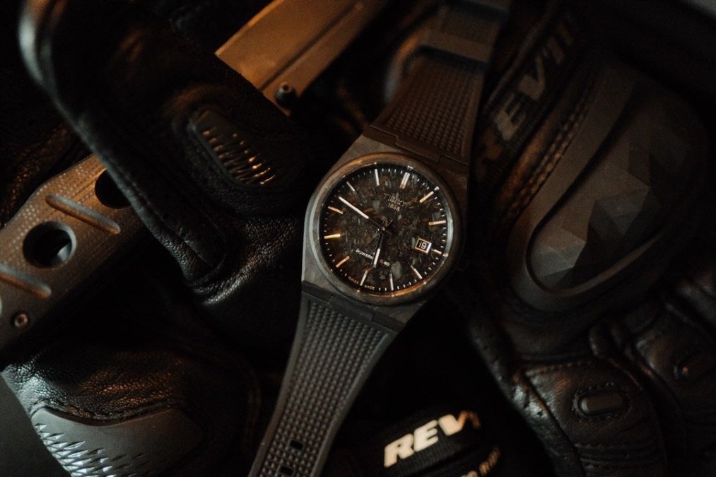 Tissot PRX Powermatic 80 カーボン 40mm