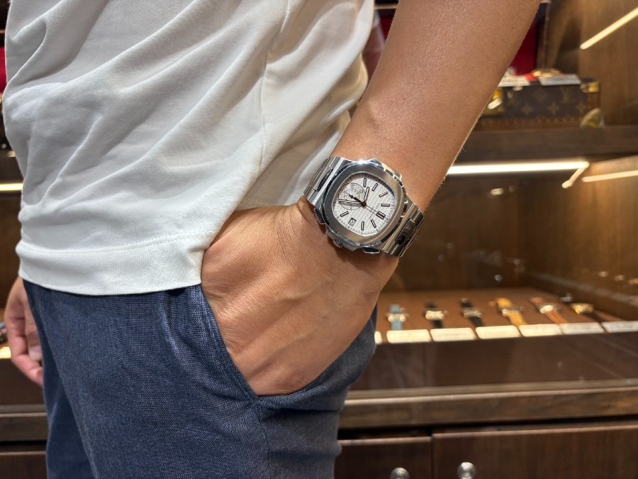PATEK PHILIPPE NAUTILUS CHRONOGRAPH Ref.5980/1A-019✨