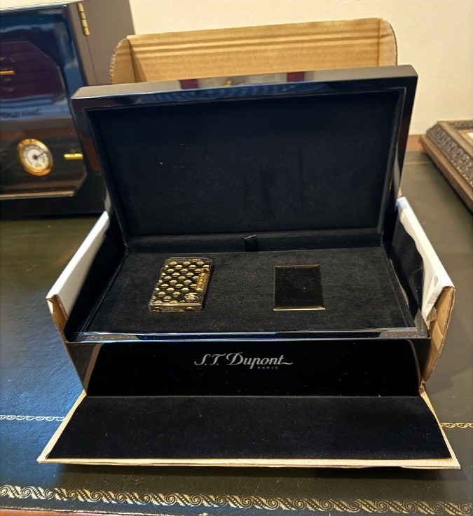 【S.T. Dupont】ライター界の王者「Trinidad 限定モデル」が届いた。