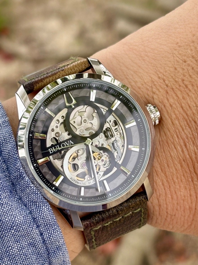 BULOVA クラシックスケルトン