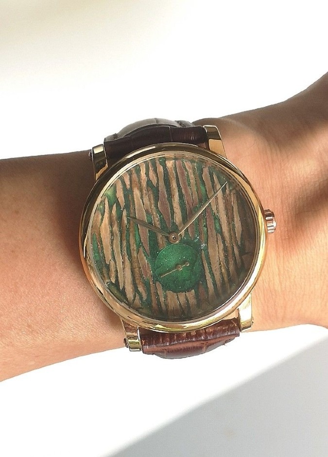 変わった時計ばかりすいませんw