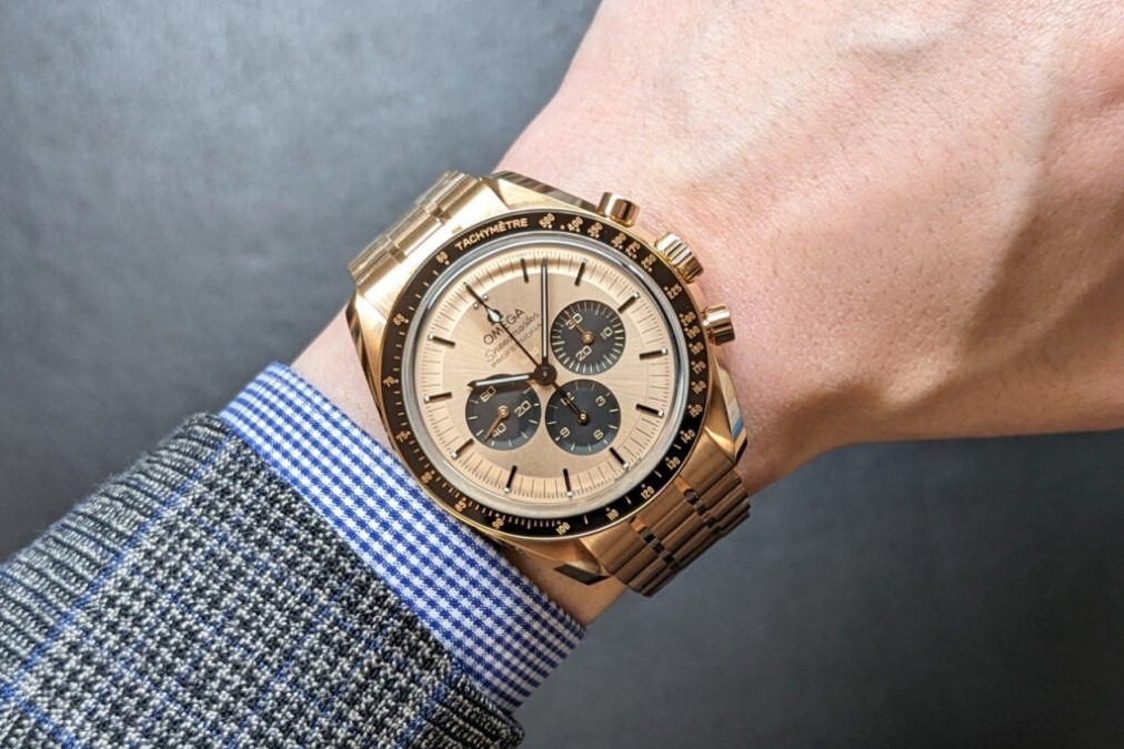 新型ムーンウォッチ