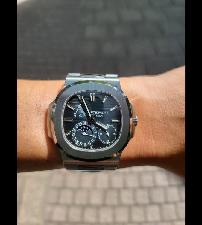初めてのウォッチログ投稿です。Nautilus 5712/1A